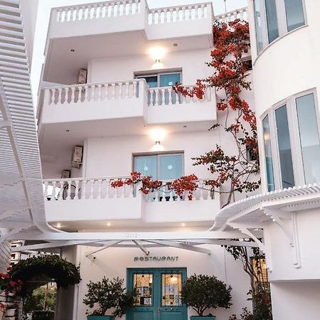 Harmony Hotel Sarande Exterior photo